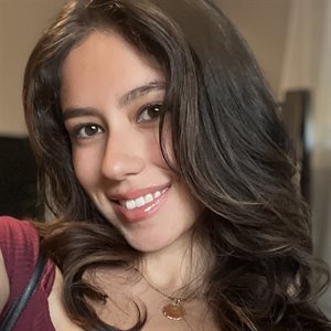 Alaina Dong